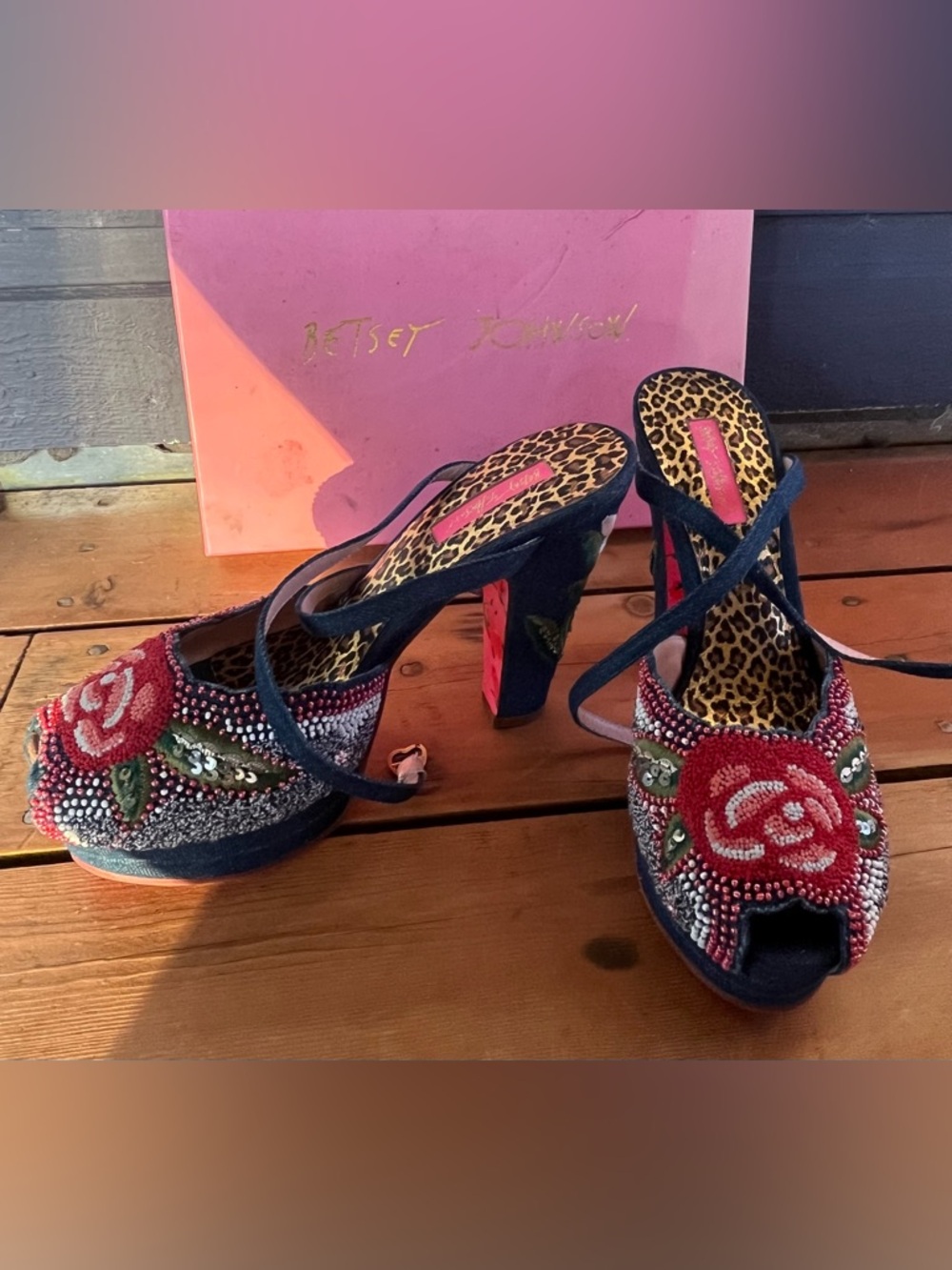 Vtg Y2K Betsey Johnson “Alice” Denim Floral Beaded Platform Heel
Sandals Size 9 - Picture 3 of 5